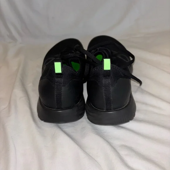 OOFOS Black Comfort Shoes - Picture 3 of 9